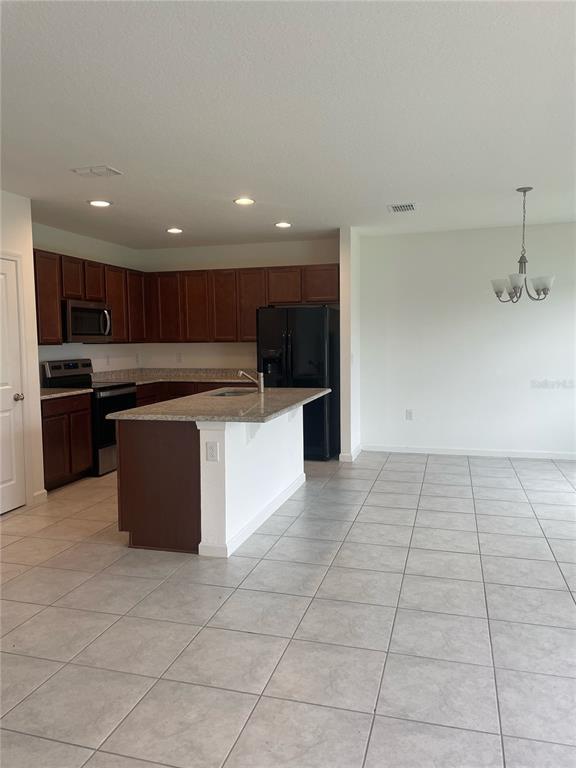 Building Photo - 819 Fillmore Ct