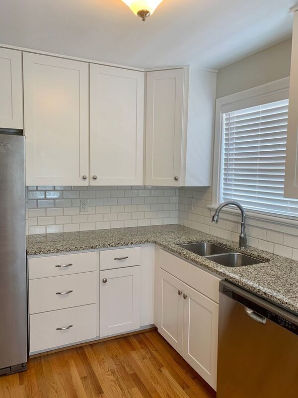 Building Photo - 903 Willow Lawn Dr