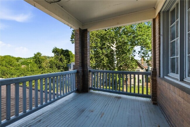 Building Photo - 407 Biddle Ave