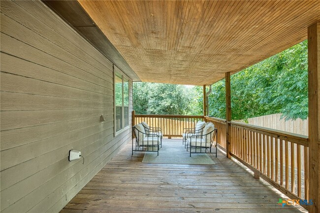 Building Photo - 7233 Menchaca Rd