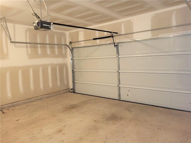 Building Photo - 210 Centennial Cir