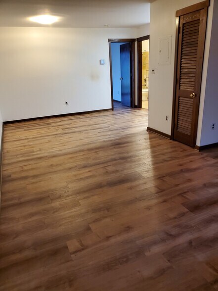 Building Photo - 71 Aiken St