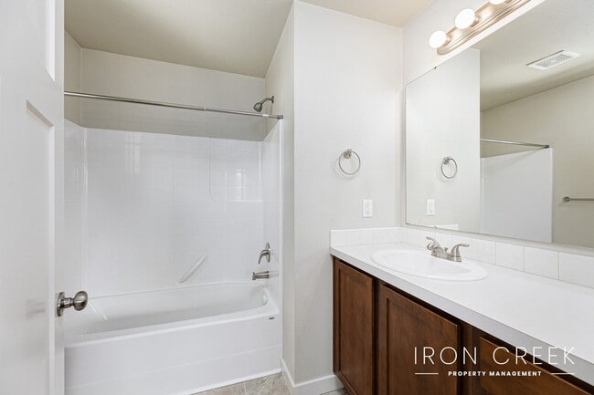 Building Photo - Each Bedroom has Private Full Bath