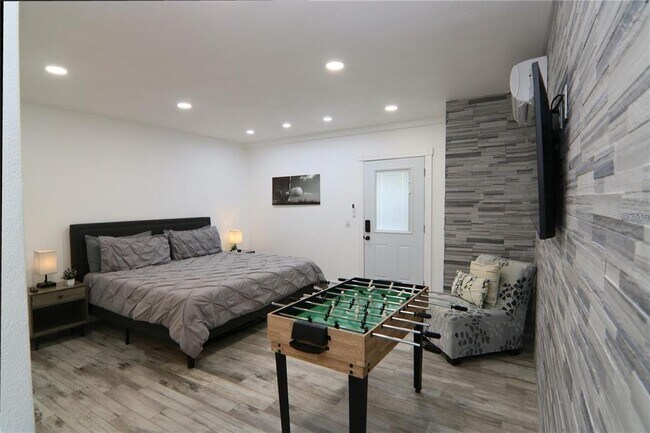 Building Photo - 1470 Wedge Way