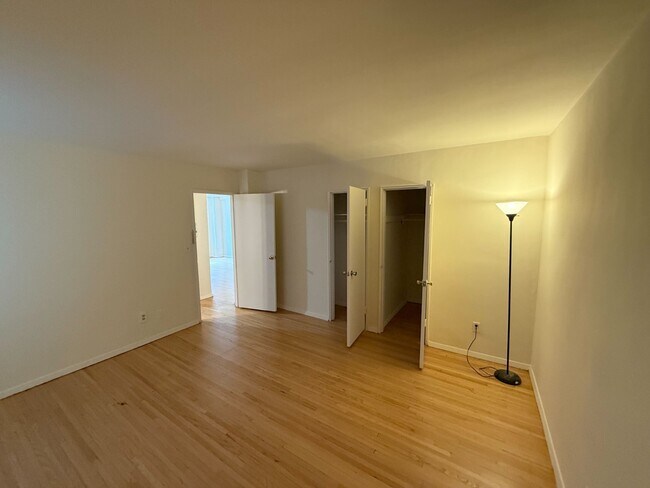 Building Photo - 3855 Orloff Ave