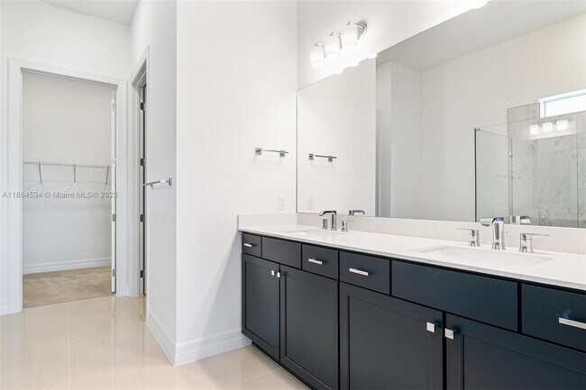 Building Photo - 10444 Northbrook Cir