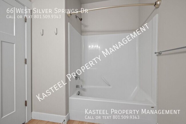 Building Photo - 66 W Silver Springs Dr