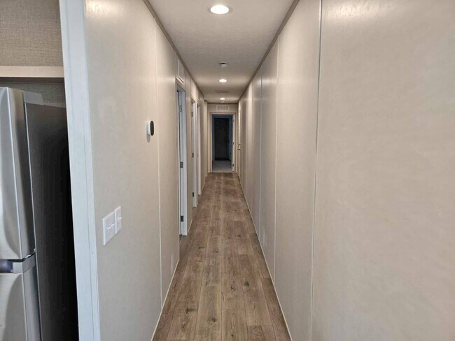 Building Photo - 613 Polk St