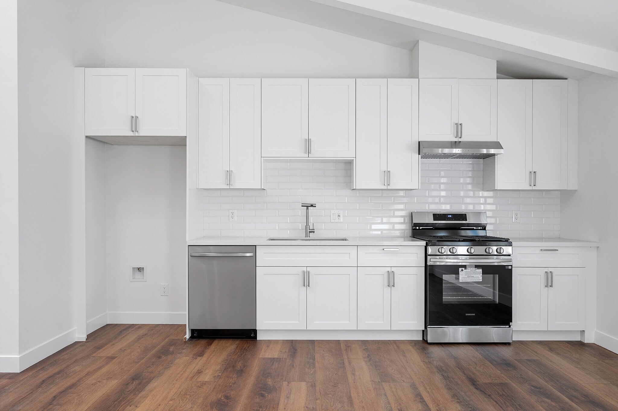 Building Photo - 13010 Hartland St