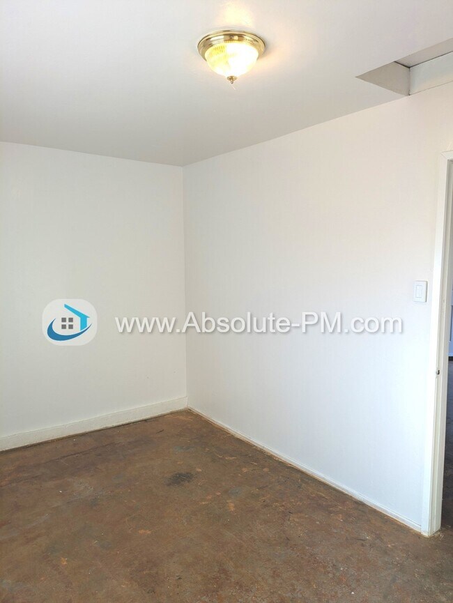 Building Photo - Cozy 1 Bedroom Studio in the Orangevale Ag...