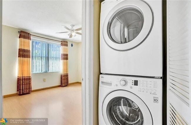 Building Photo - 4050 Eastridge Dr