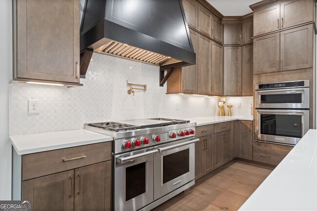 Building Photo - 2045 Kent Ct