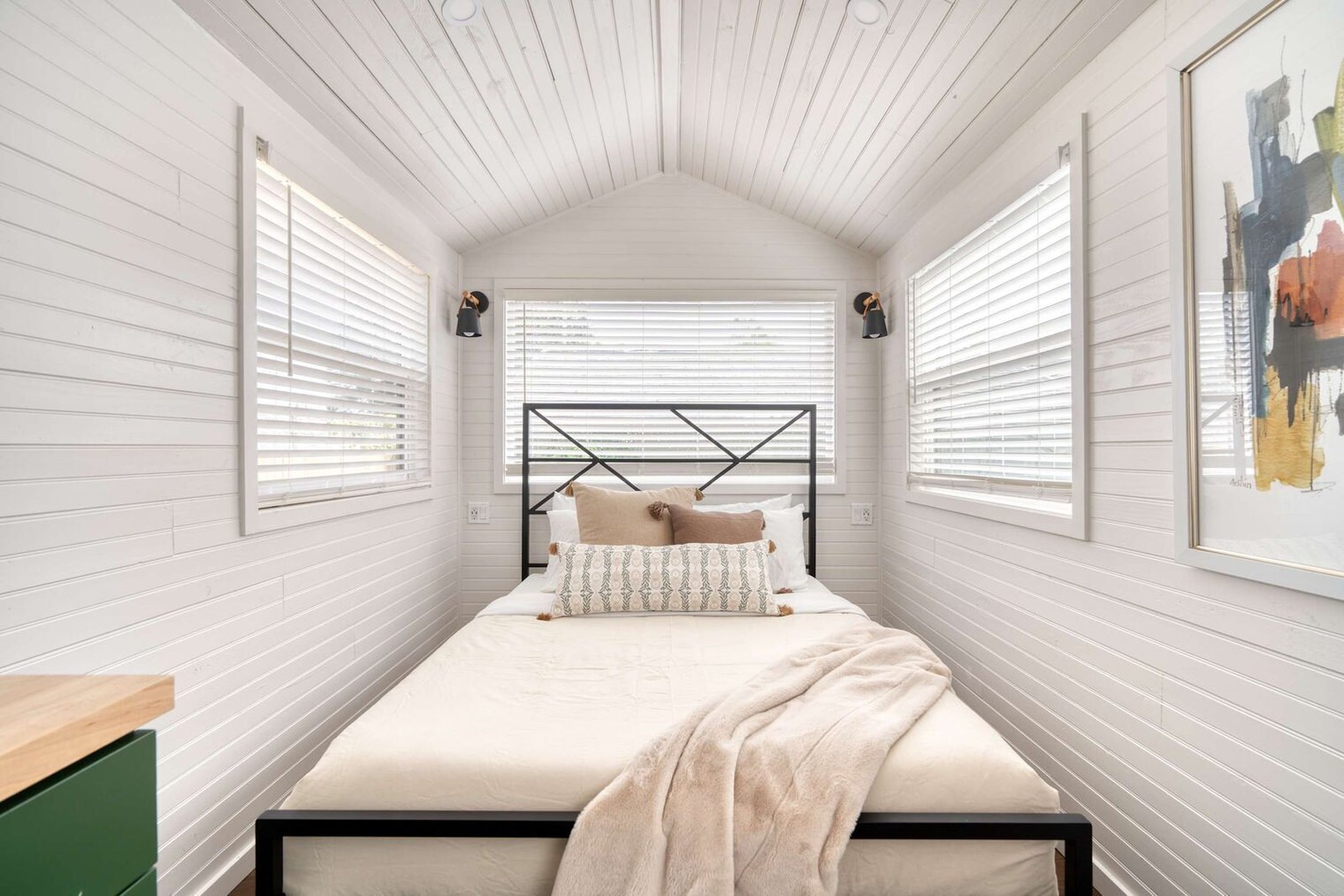 Building Photo - 4128 N Montana Ave