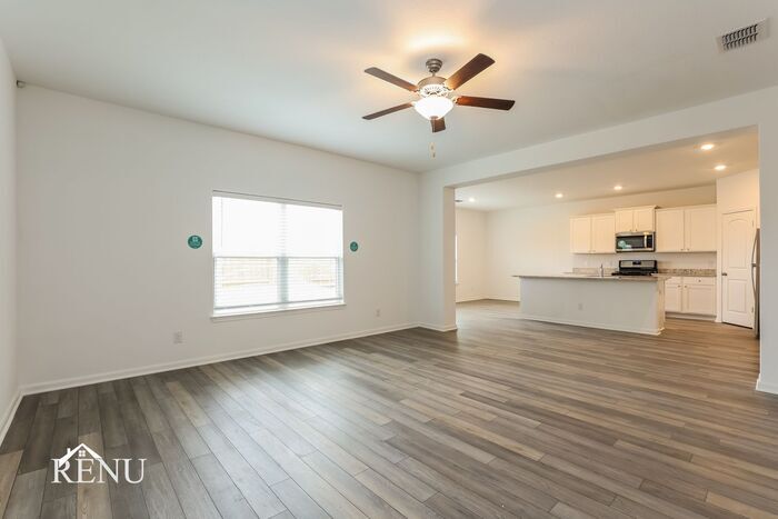 Building Photo - 2934 Jackson Smt