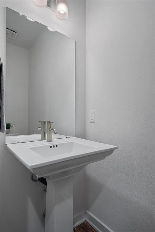 Building Photo - 8940 Parker Ranch Cir