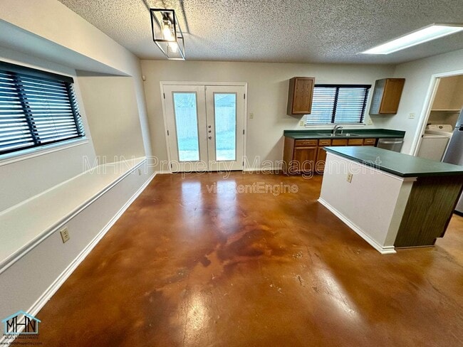 Building Photo - 5135 Elk Creek