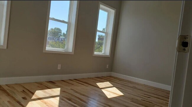 Building Photo - 2918 Guilford Ave