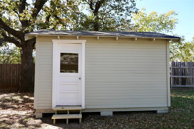 Building Photo - 1590 N Race
