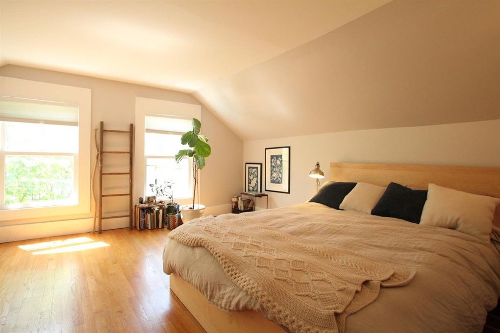 Building Photo - 337 Beakes St