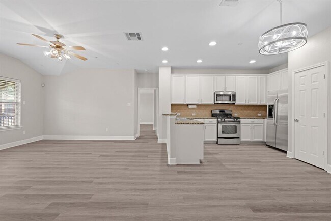 Building Photo - 14815 Avery Ranch Blvd