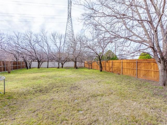 Building Photo - 8325 Estandarte Ct