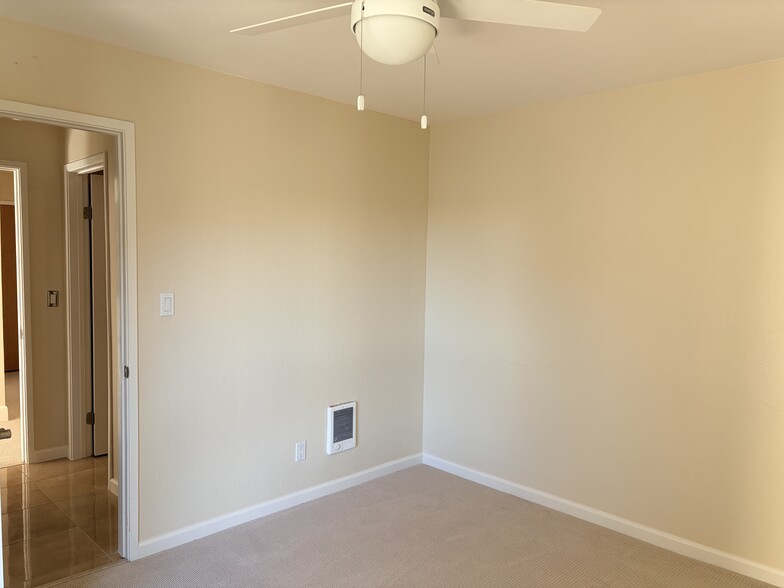 Building Photo - 590 El Dorado Ave