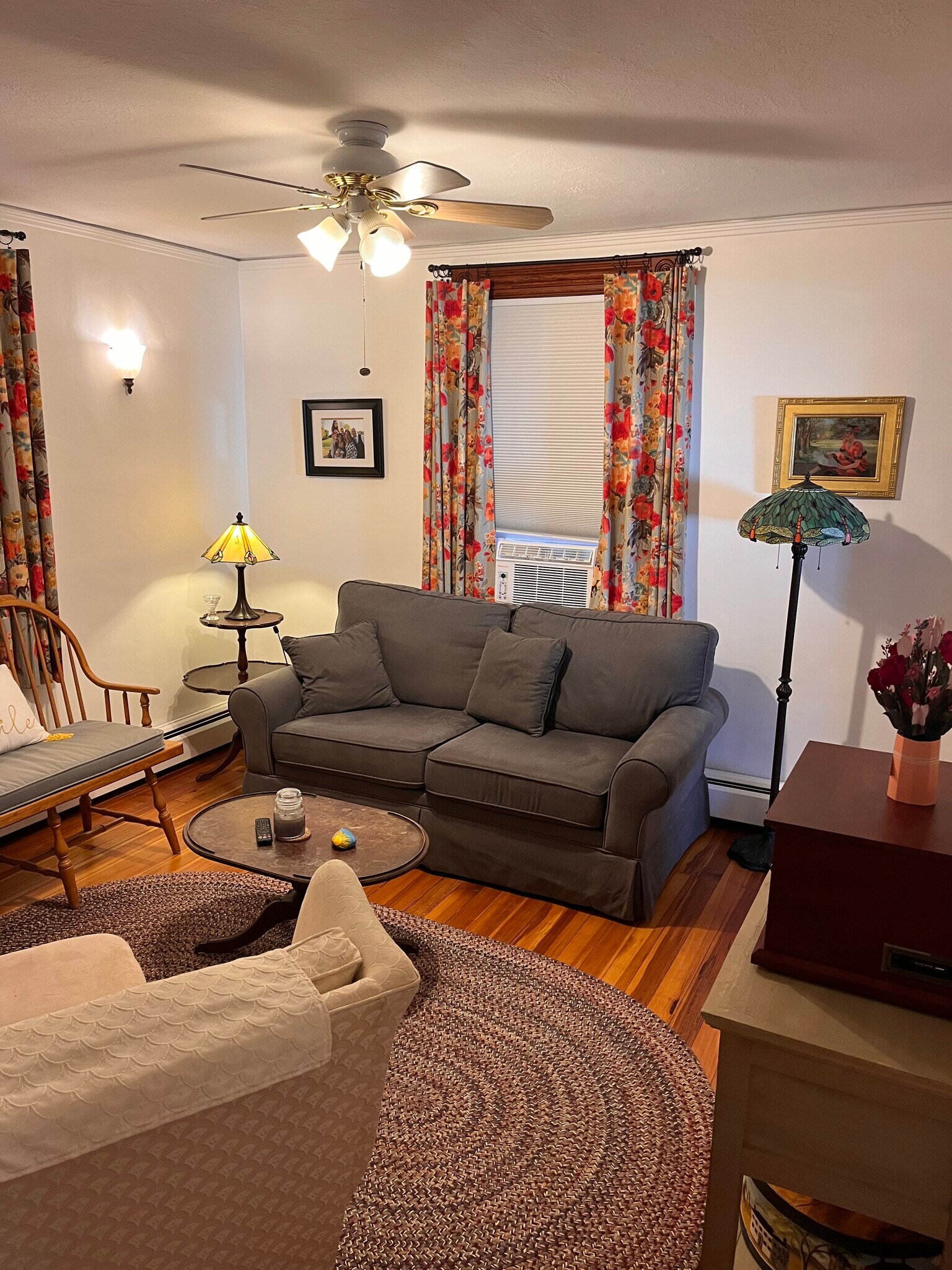 Living room - 48 Church St
