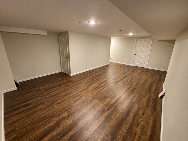 Building Photo - 10906 Oasis Ct