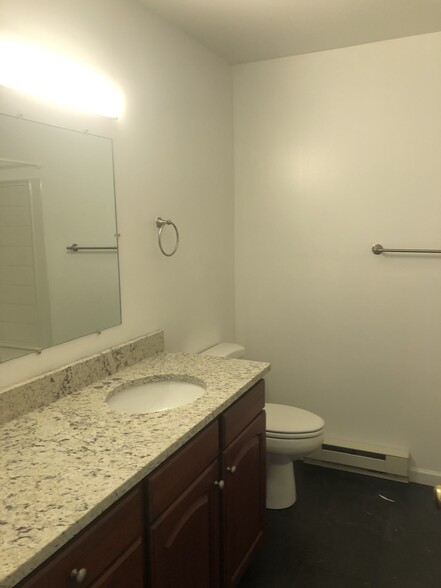 Building Photo - 120 Chambers Aly
