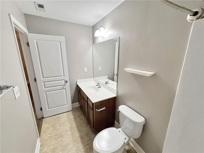 Building Photo - 225 Stone Park Dr