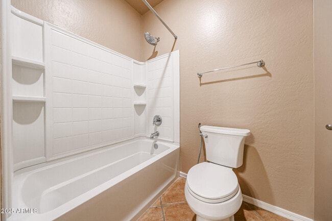 Building Photo - 9121 W Plum Rd