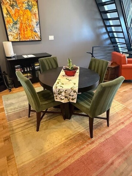 Building Photo - 1221 Oates St NE