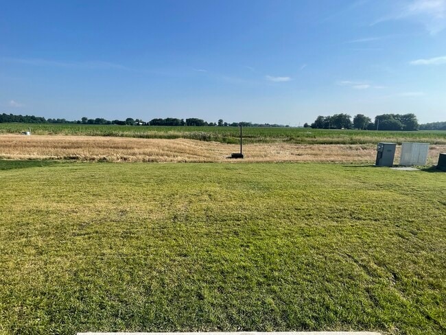 Building Photo - 8 Cider Mill Dr