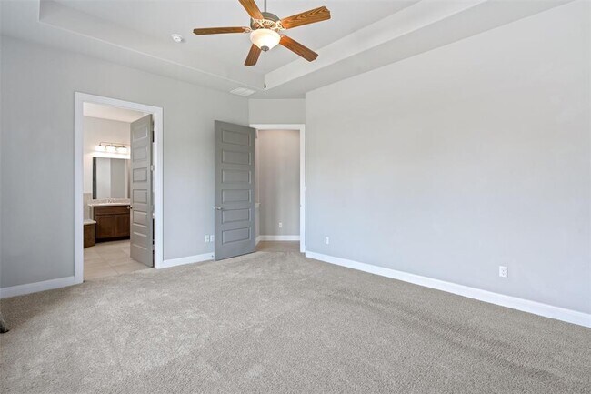 Building Photo - 113 Fair Oaks Dr