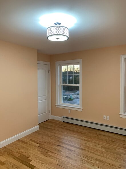 Building Photo - 38 Gristmill Ln