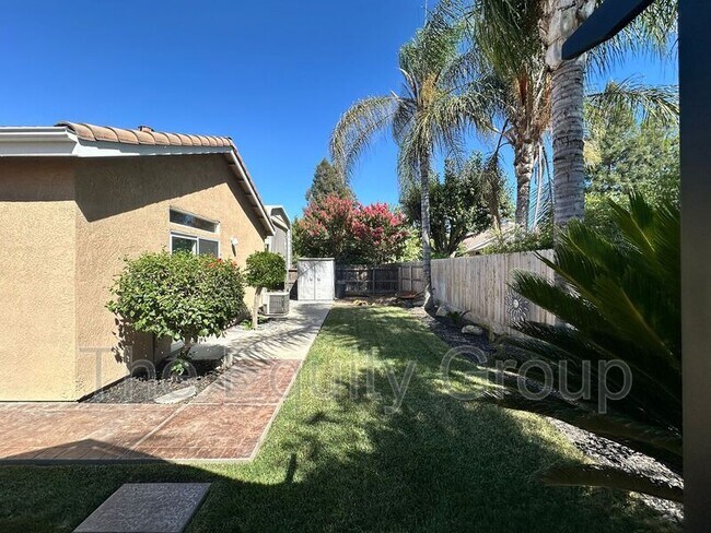 Building Photo - 1523 E Monte Vista Ct