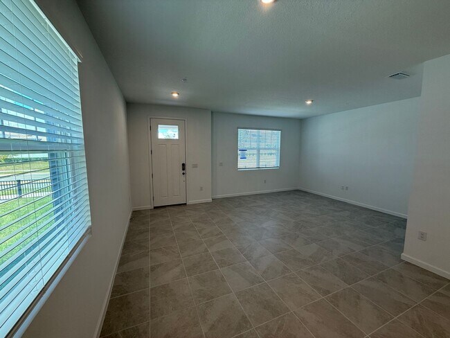 Building Photo - Brand New Townhome in Gardenia Reserve