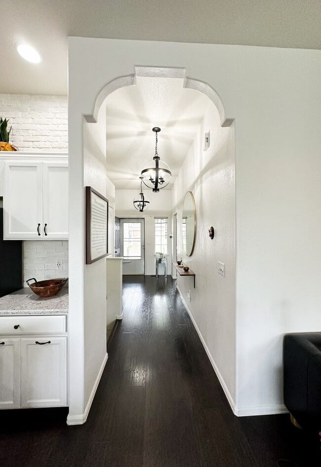 Building Photo - Spacious 3BR House in Firestone