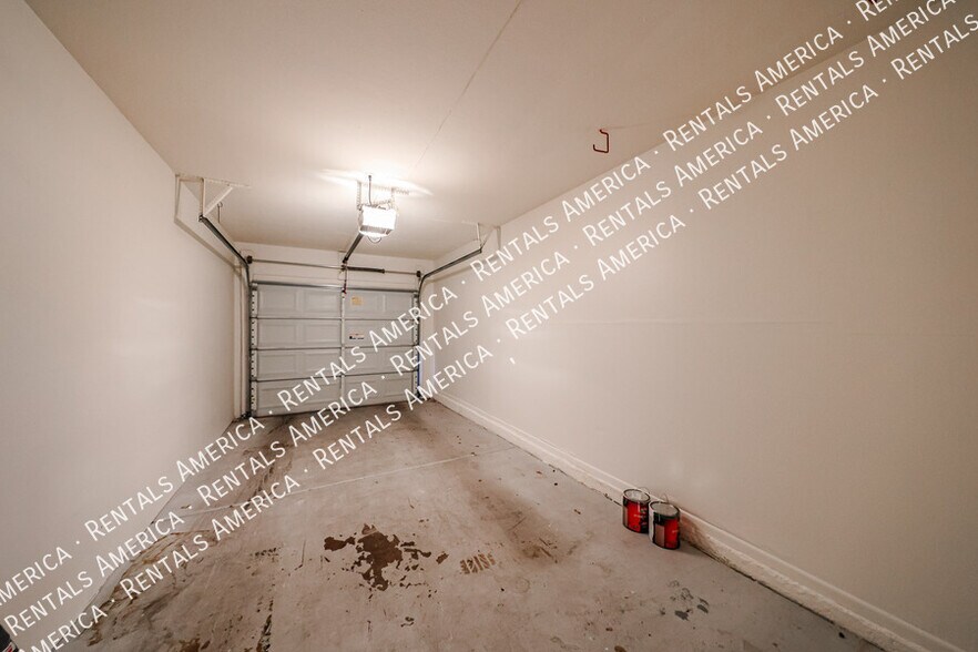 Building Photo - 8548 E Belleview St