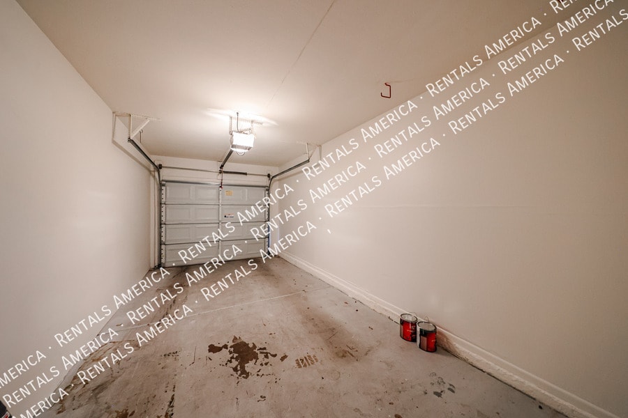 Building Photo - 8548 E Belleview St