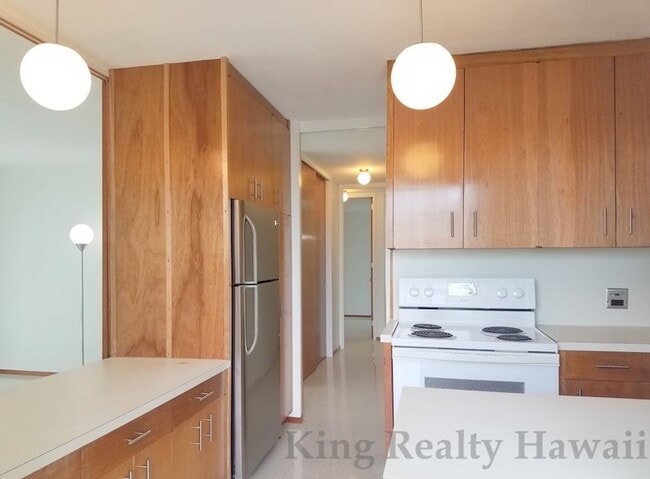 Building Photo - **OASIS in HONOLULU* Queen Emma Gardens *VERY CLEAN 2 br / 1 ba