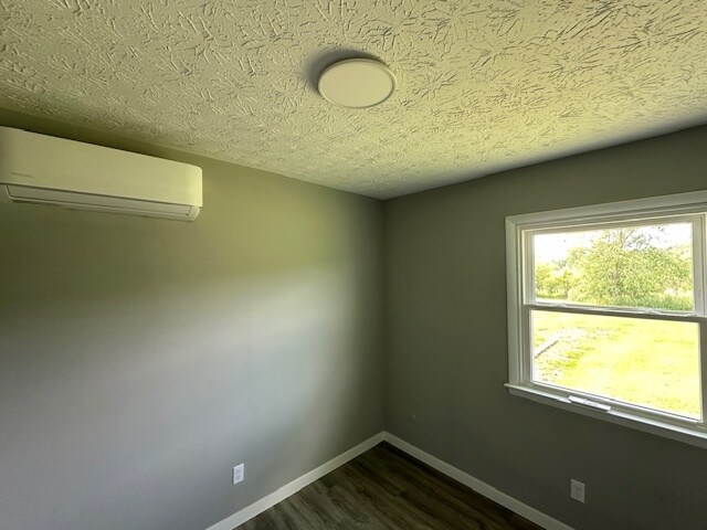 Building Photo - 3212 Shaffer Rd