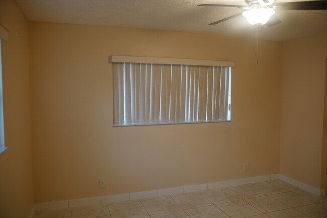 Building Photo - 871 SW 63rd Terrace