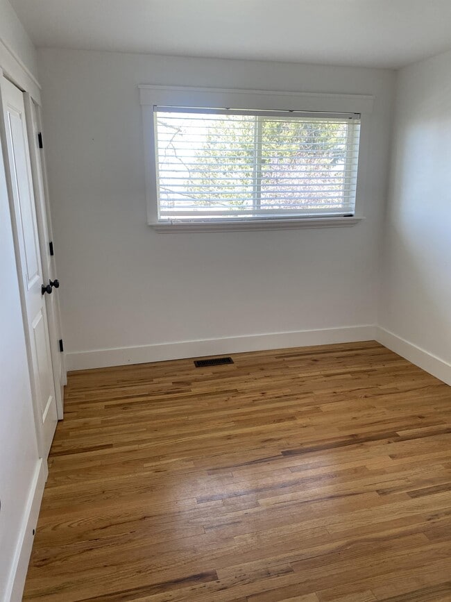 Building Photo - 4364 S 2950 E