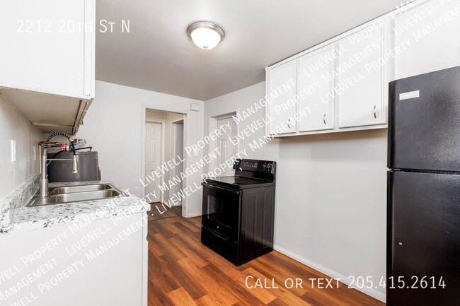 Building Photo - 2212 20th St N