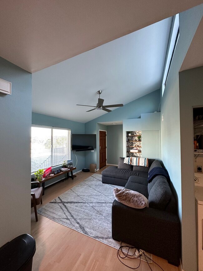 Building Photo - 4385 Georgia St