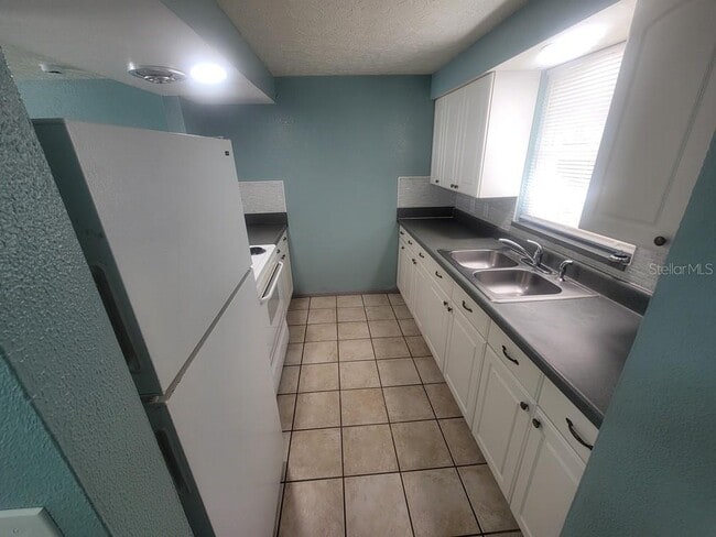 Building Photo - 5709 Silver Spur Dr