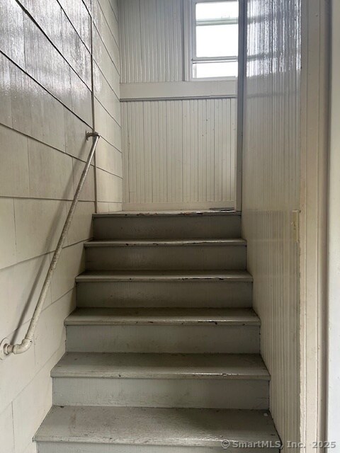 Building Photo - 26 Falls Ave