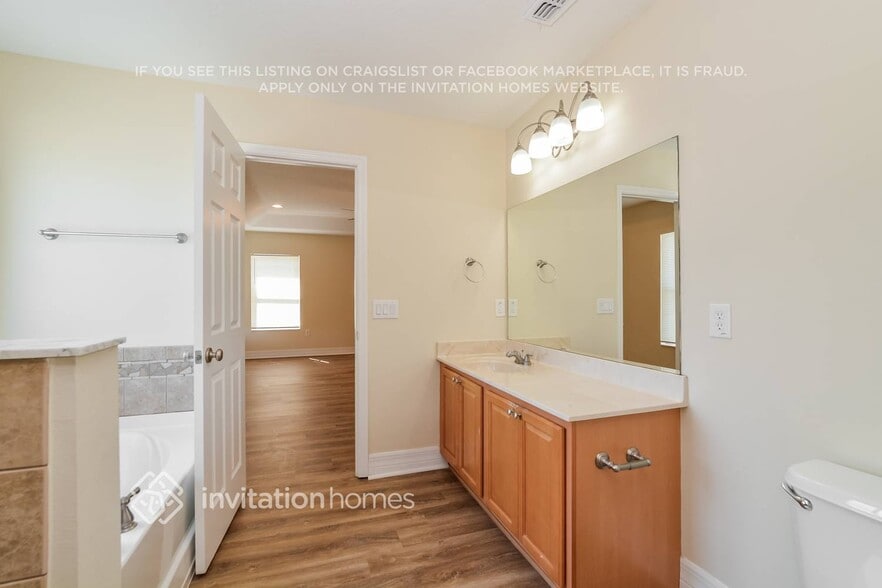 Building Photo - 317 Alfani St