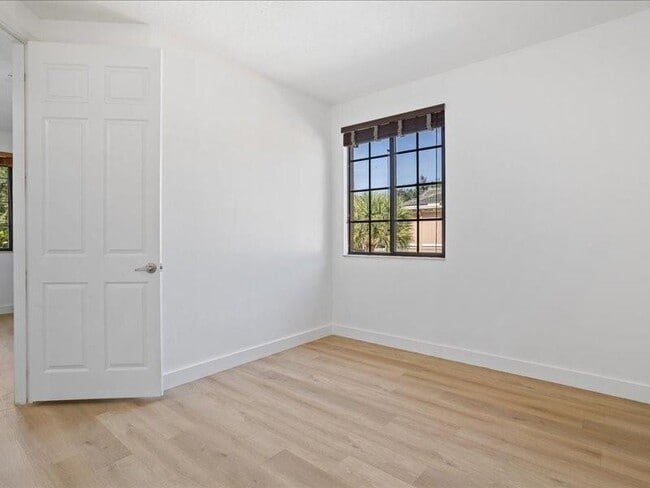 Building Photo - 2798 Center Ct Dr